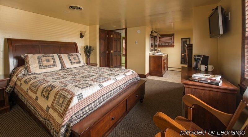 Hershey Farm Hotel